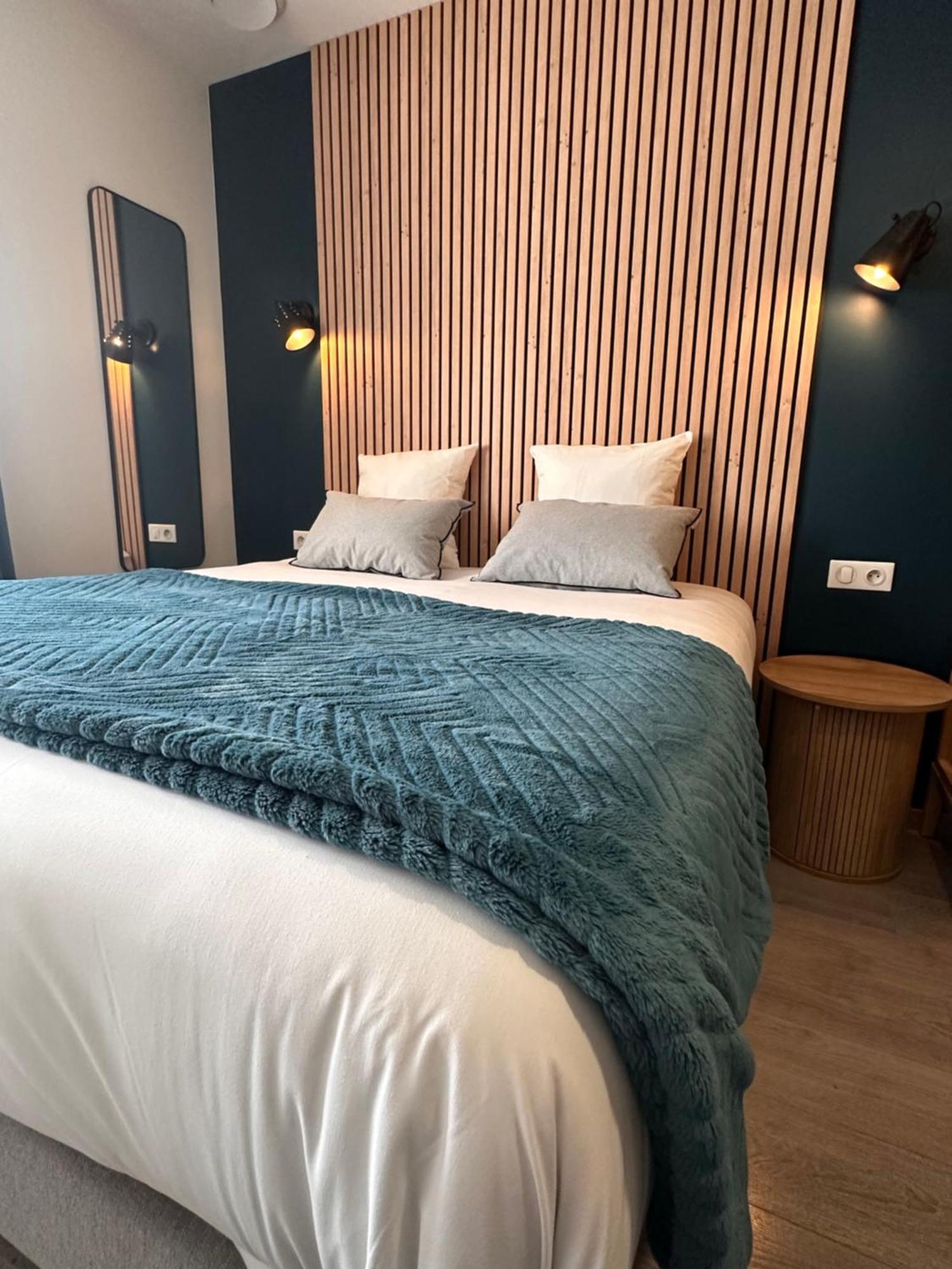 Auberge Du Vieux Lanas Logis Hotel Restaurant Eksteriør bilde
